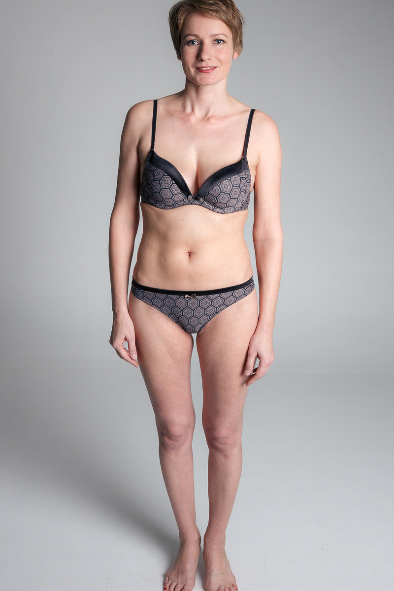 Альбина, 18 лет, 5 размер груди